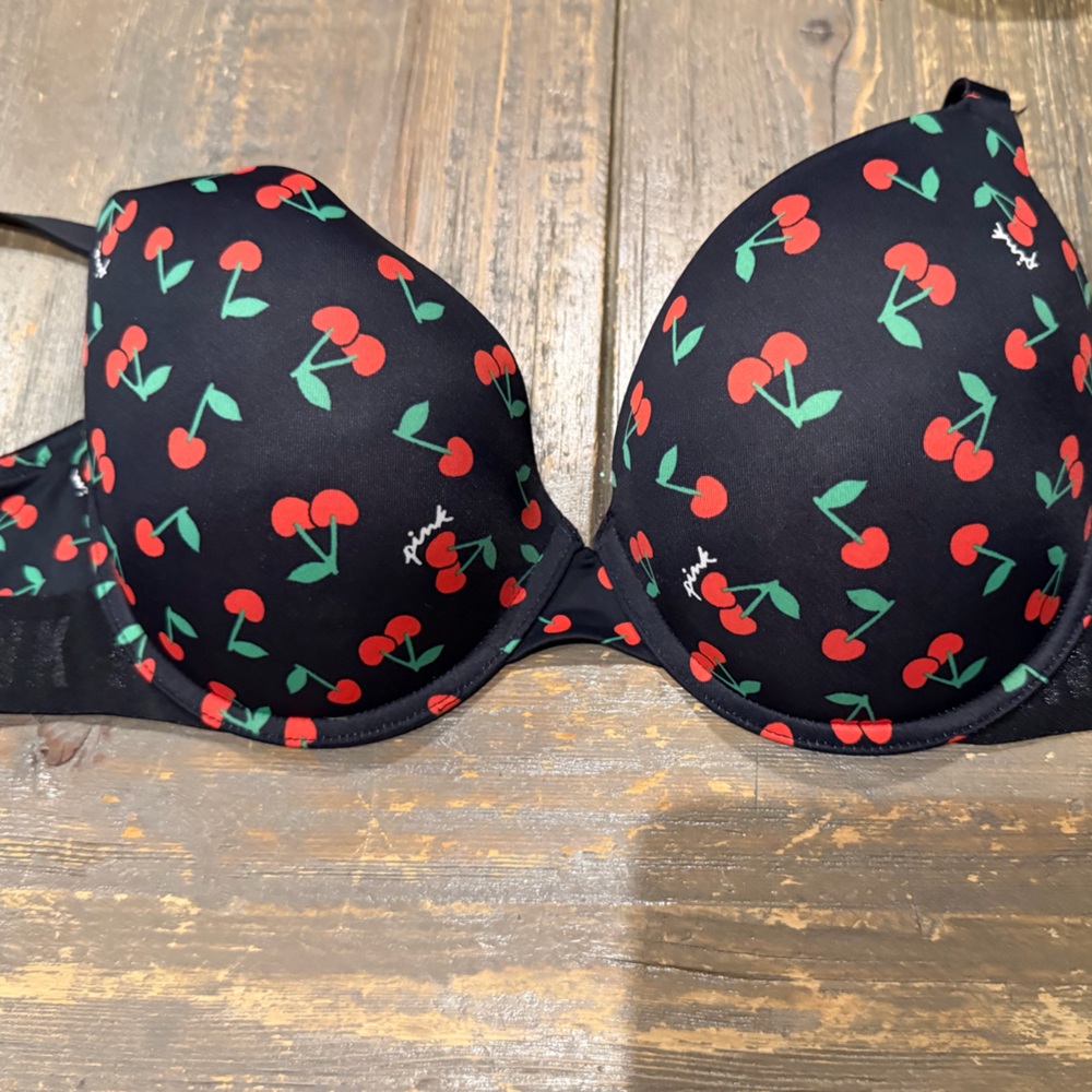 Victoria's Secret Black Cherry Print Push-Up Bra